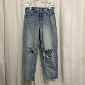 american eagle relaxed mom jeans